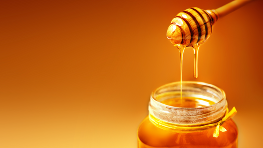 Tudo o que precisas de saber sobre o mel e os seus poderosos benefícios: